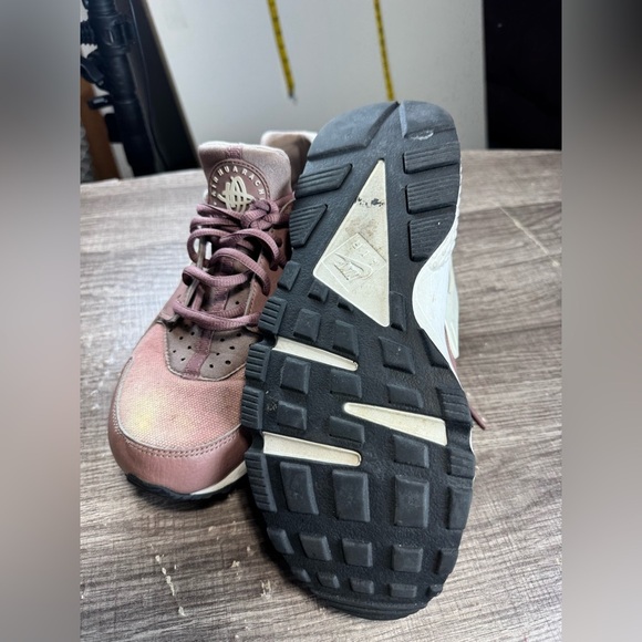 EUC Nike Air Huarache Run (Smokey Mauve/White) Women's‎ Shoes 634835-203 Size 8 - Picture 5 of 10